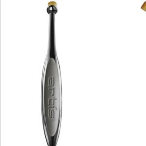 New Artis Elite Smoke Circle 1 Brush